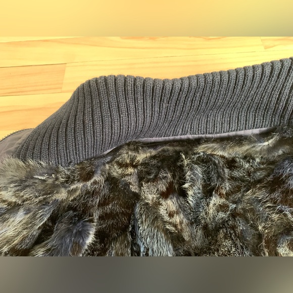 VINTAGE - Fur lining, Navy Blue Trench Coat - Picture 14 of 16